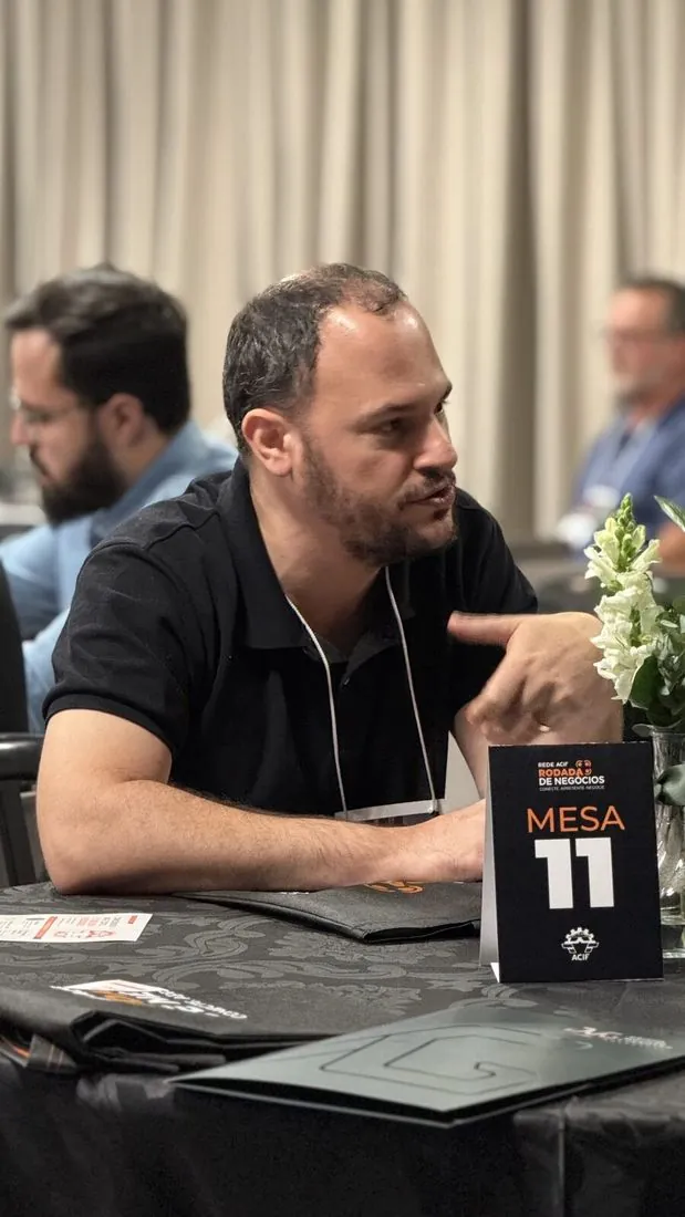 Participante na mesa 11 durante a rodada de negócios